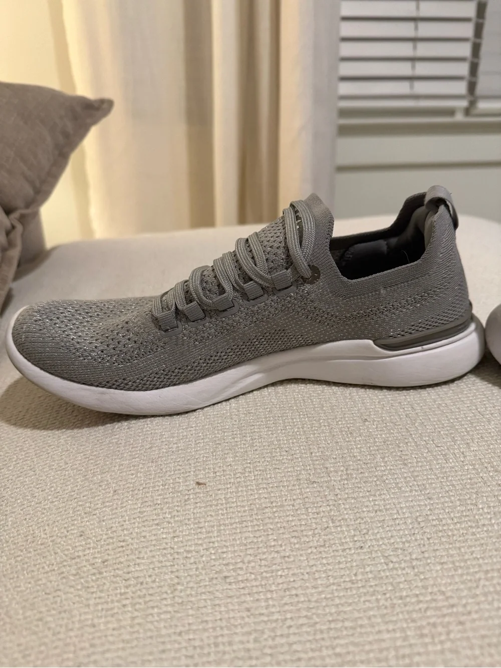 APL Techloom Breeze Sneakers - Silver/ Gray